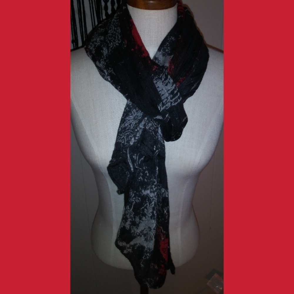 🔴🔴SOLD!!! DO NOT PURCHASE🔴🔴 Thin scarf